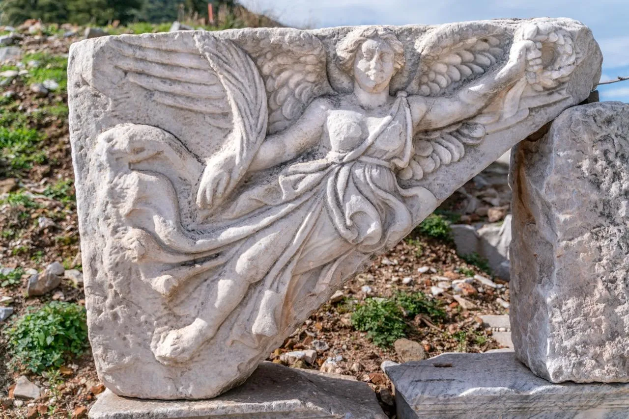 Efes Antik Kenti&rsquo;nin Zengin Tarihi: Antik Şehirden Modern Mucizeye