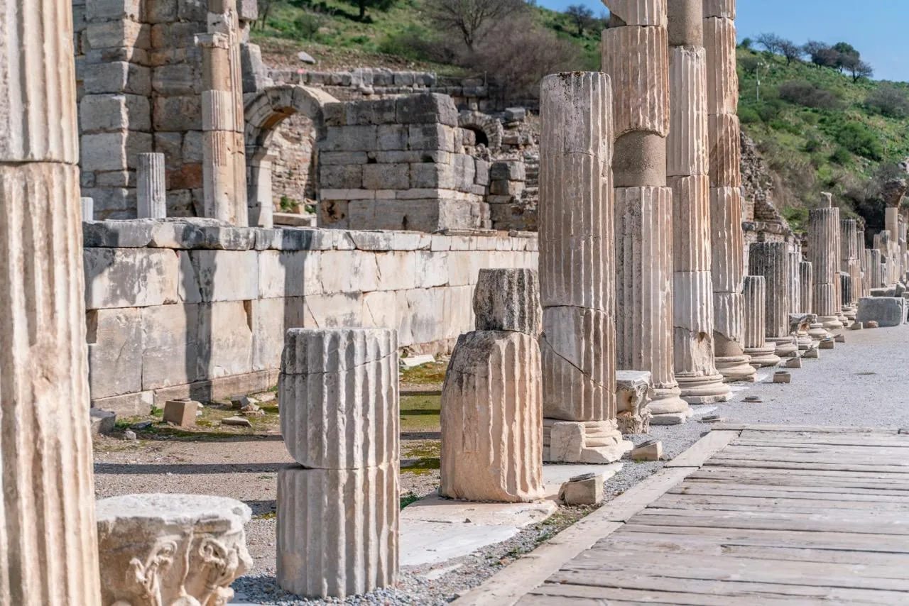 A Historical Timeline of Ephesus: Key Events and Figures