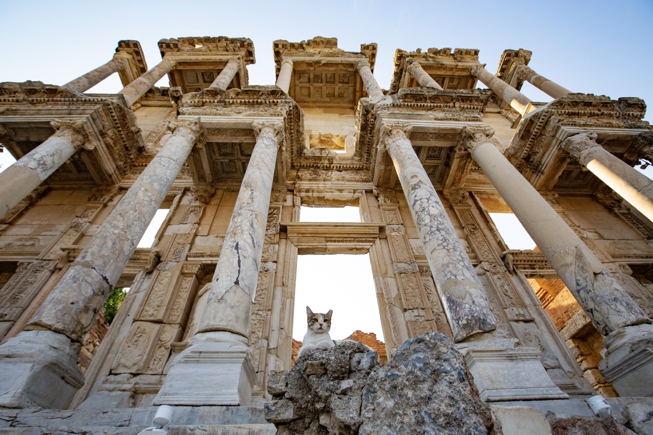 The Great Earthquake That Shook Ephesus: A Historical Account