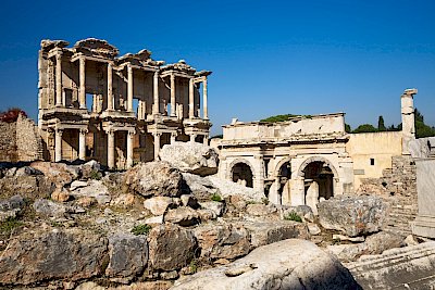What is the best currency to take to Turkey in 2024